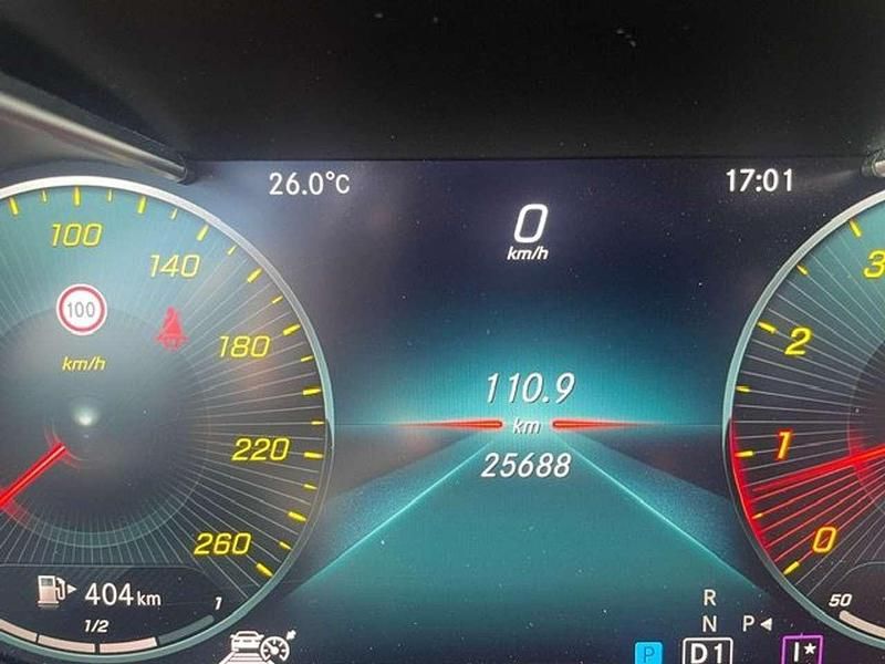 Weiß Gebraucht 2018 Mercedes C300 AMG line Cabrio | 34.500 € (Fairer Preis) - Bild 1/4