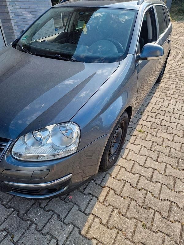 Gebraucht VW Golf V Comfortline 140 PS (102 kW) 2008 Grau Kombi