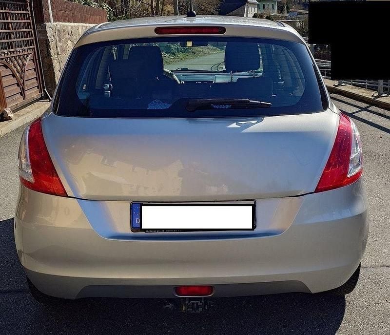 Gebraucht Suzuki Swift 94 PS (69 kW) 2013 Silber Kleinwagen