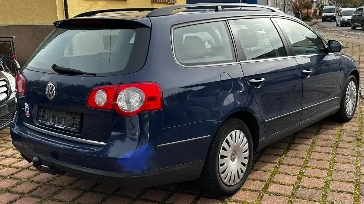 Usata VW Passat 140 CV (102 kW) 2009 Blu Station wagon
