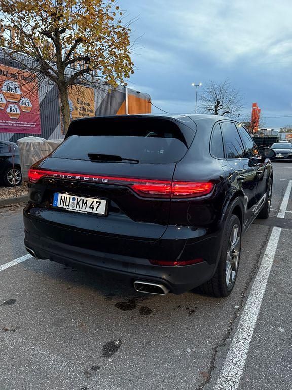 Schwarz Gebraucht 2021 Porsche Cayenne SUV | 59.900 € (Superpreis) - Bild 1/4