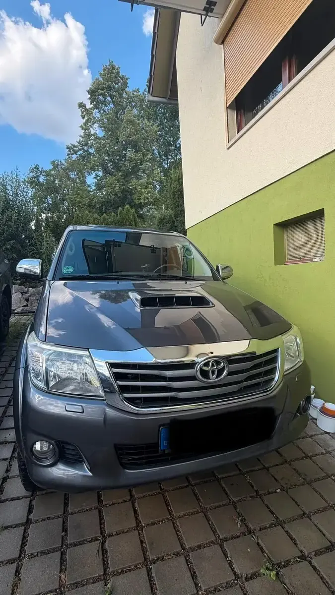 Gebraucht Toyota HiLux 173 PS (127 kW) 2015 Grau Pickup