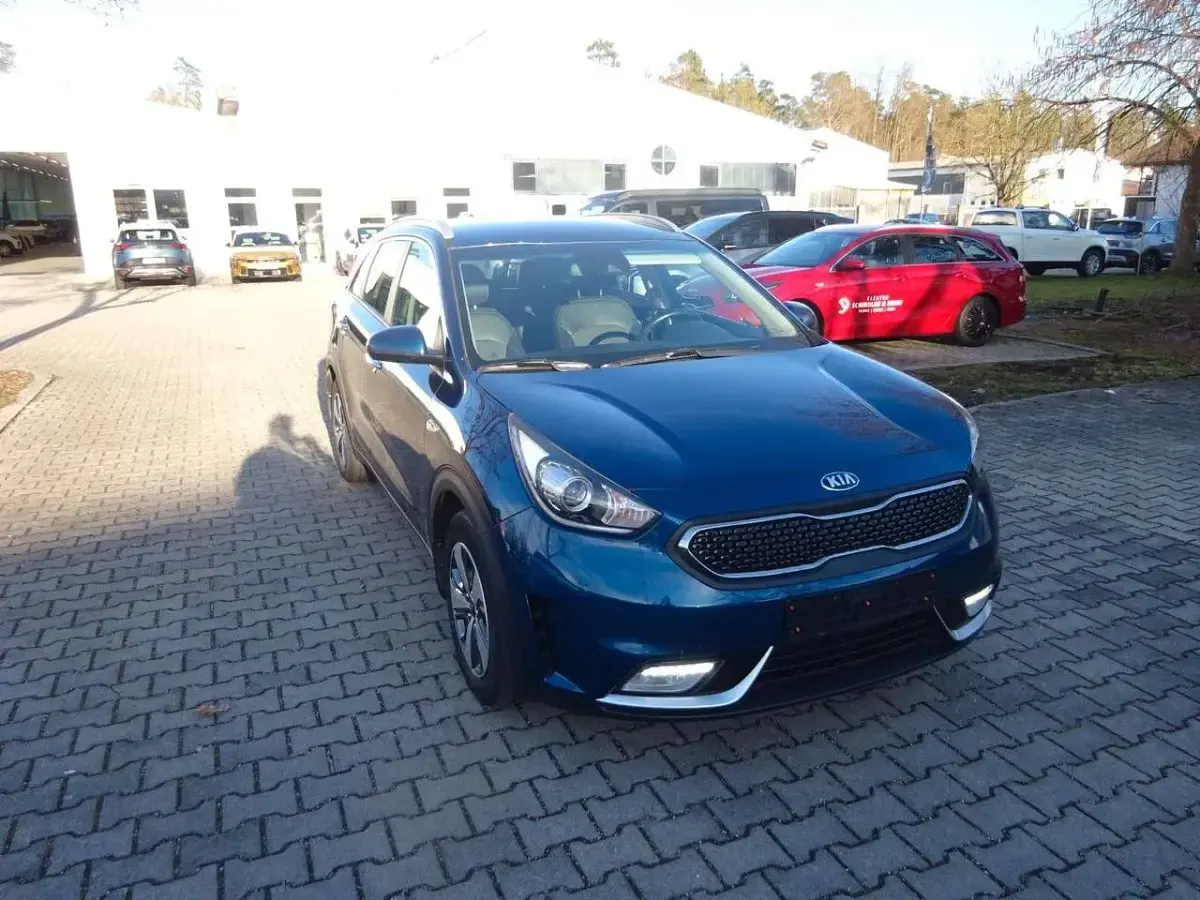 Gebraucht Kia Niro Edition 7 105 PS (77 kW) 2019 Blau SUV