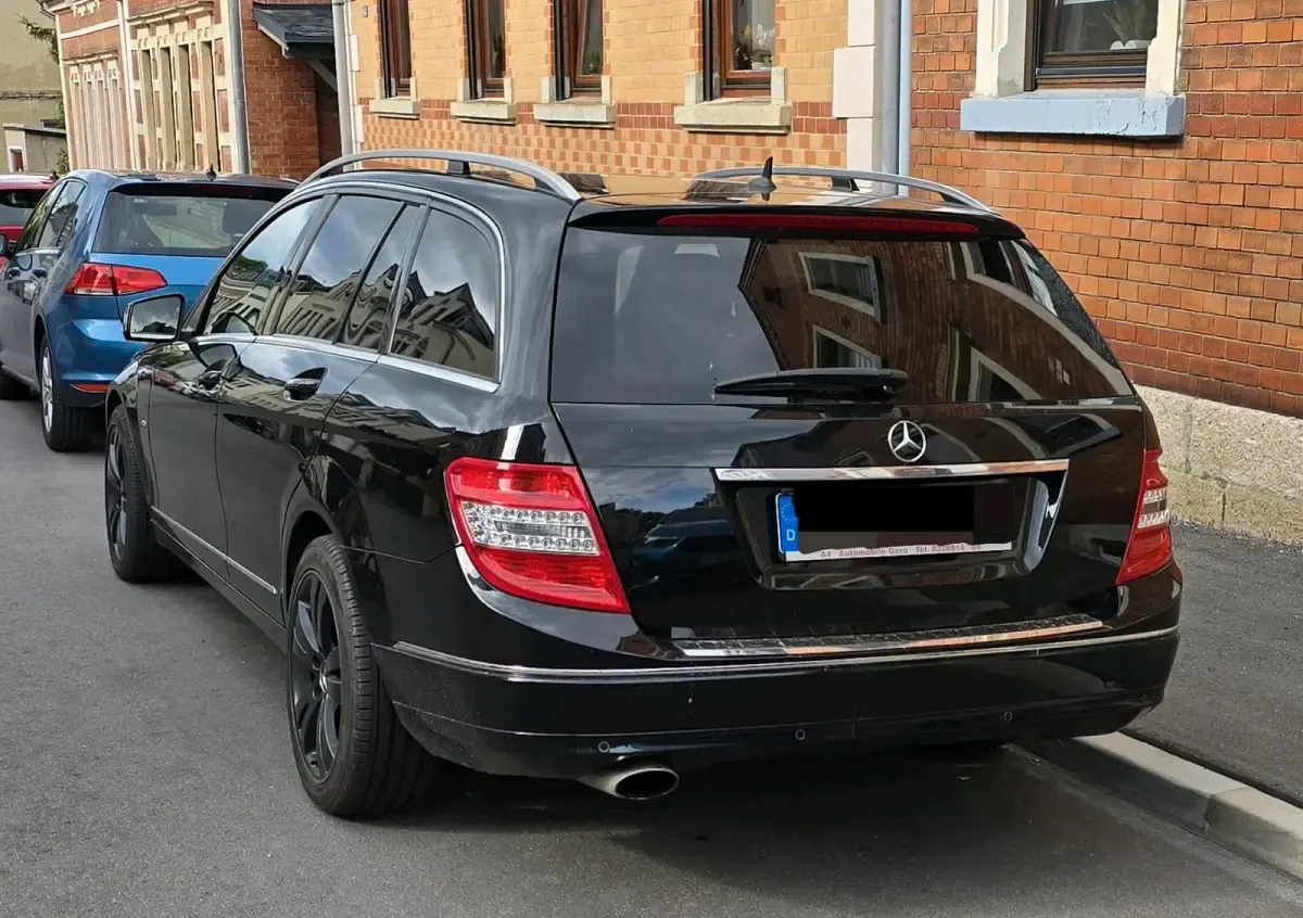 Gebraucht Mercedes C250 2010 Schwarz Kombi