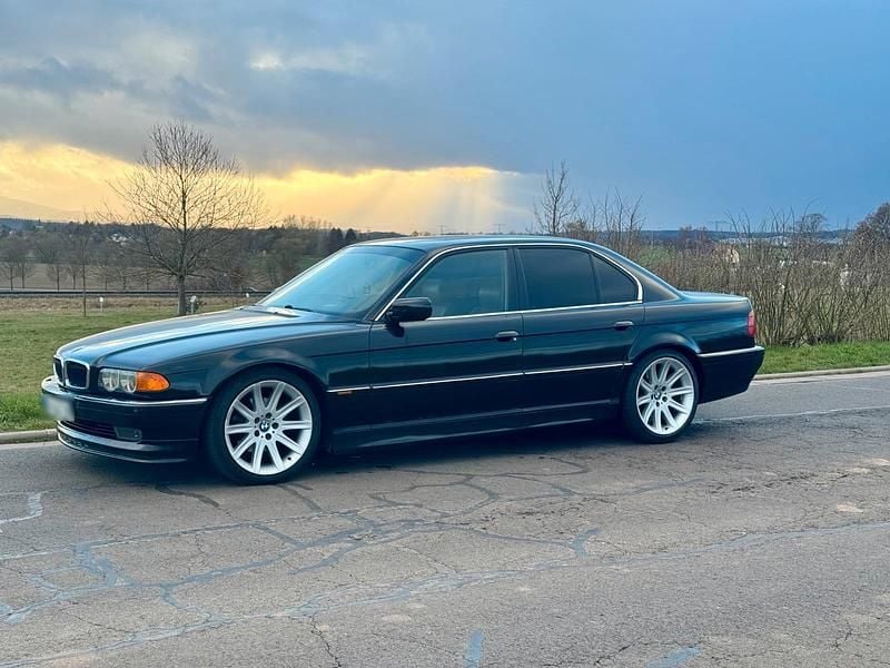 Gebraucht BMW 728 193 PS (141 kW) 2000 Schwarz Limousine