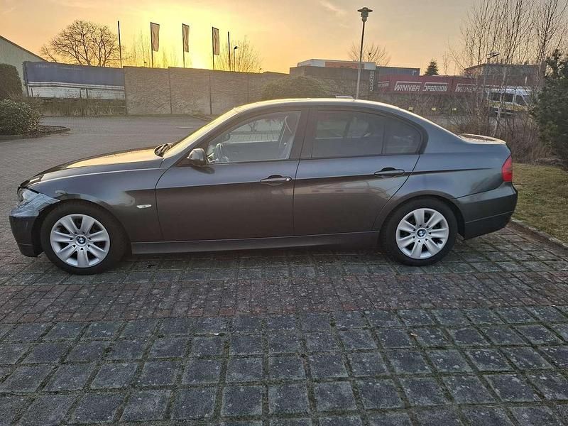 Gebraucht BMW 320 150 PS (110 kW) 2007 Kombi
