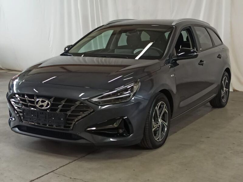 Silber Gebraucht 2021 Hyundai i30 Intro Edition Limousine | 19.950 € (Fairer Preis) - Bild 1/4