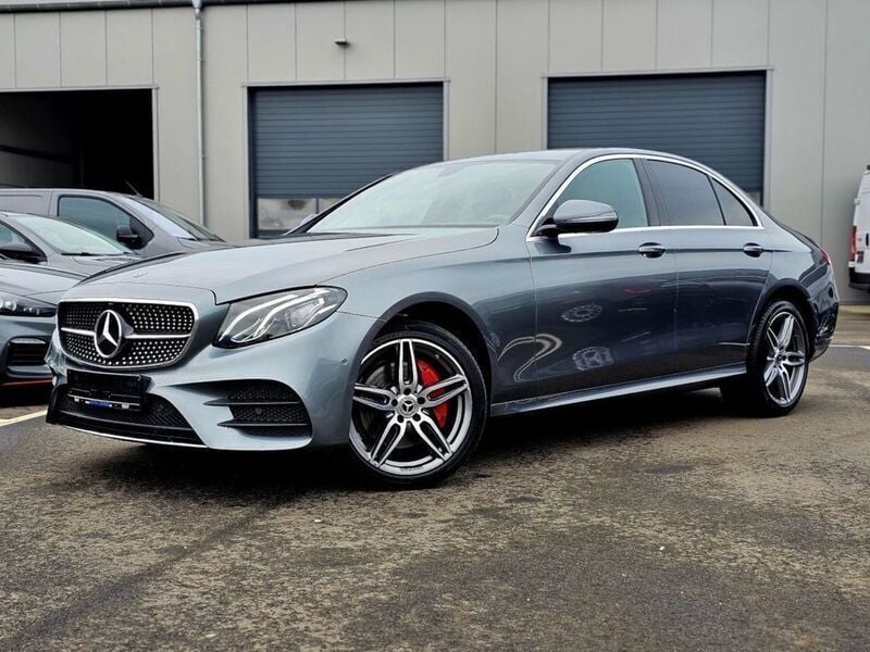 Selenitgrau metalliclack (grau) Gebraucht 2020 Mercedes E220 AMG Limousine | 29.880 € (Superpreis) - Bild 1/4