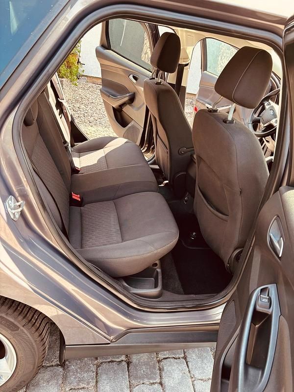 Gebraucht Ford Focus 125 PS (91 kW) 2014 Braun Kombi