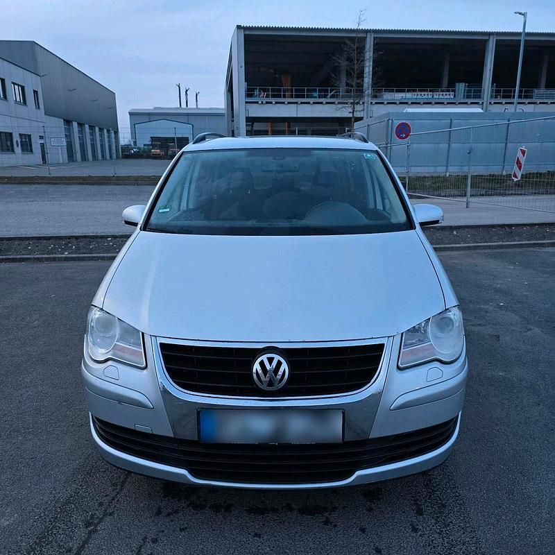 Gebraucht VW Touran 140 PS (102 kW) 2009 Silber Van / Kleinbus