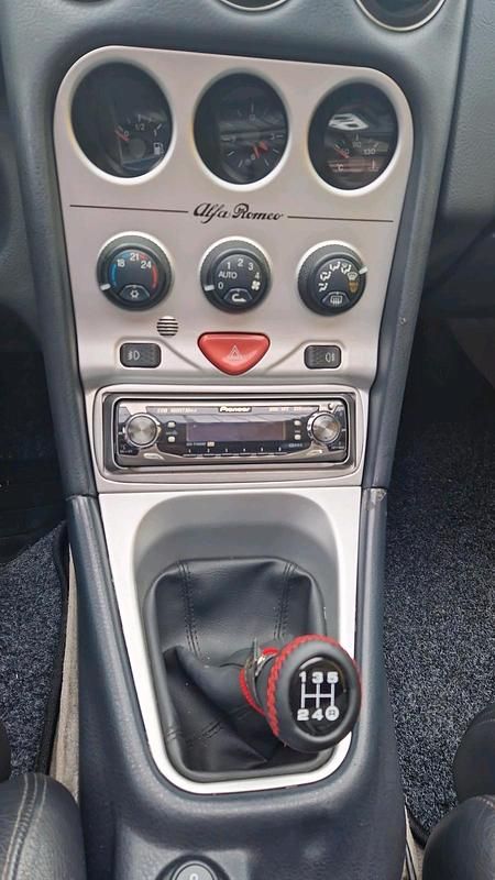 Gebraucht Alfa Romeo Spider 150 PS (110 kW) 2001 Silber Cabrio