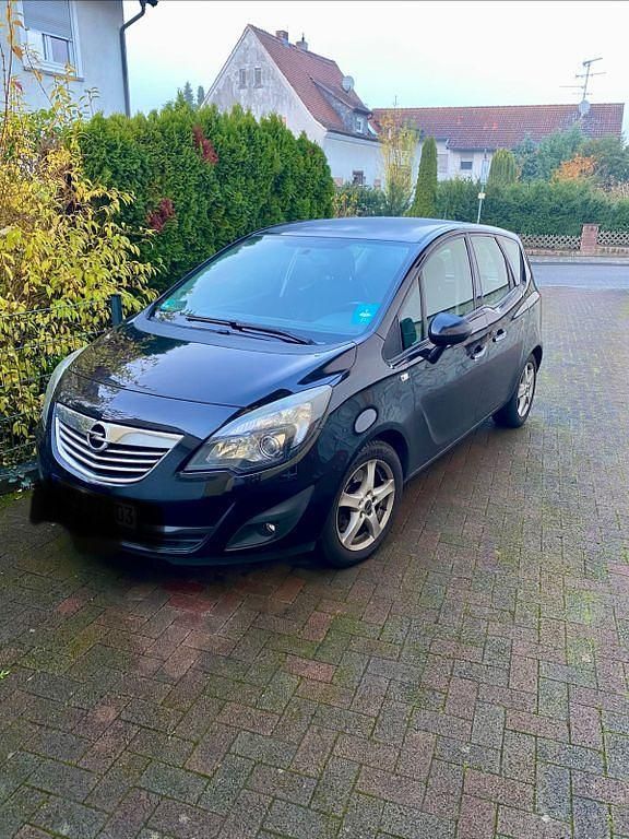 Schwarz Gebraucht 2011 Opel Meriva Innovation Van / Kleinbus | 4.750 € (Fairer Preis) - Bild 1/4