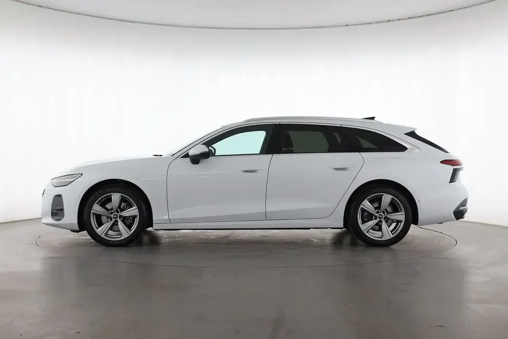 Second-hand Audi A6 Advanced Plus 204 CP (150 kW) 2025 Alb Break