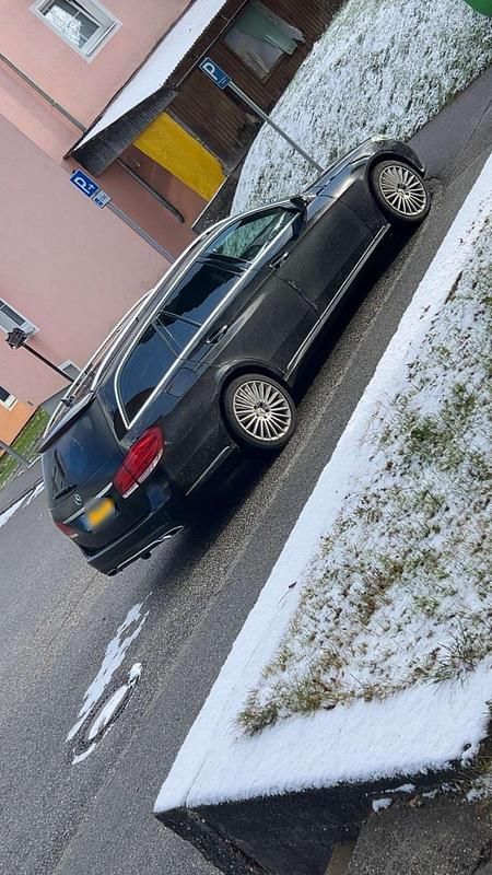 Gebraucht Mercedes E220 Elegance 170 PS (125 kW) 2013 Schwarz Kombi