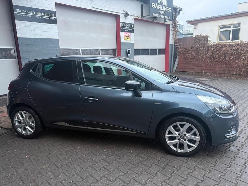 Gebraucht Renault Clio IV 71 PS (52 kW) 2018 Grau Kleinwagen