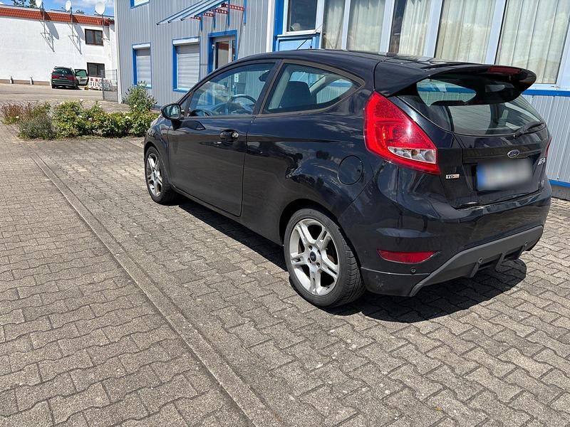 Gebraucht Ford Fiesta 95 PS (69 kW) 2010 Schwarz Kleinwagen