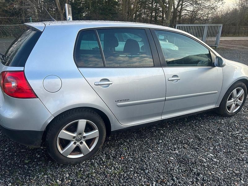 Gebraucht VW Golf V United 80 PS (58 kW) 2007 Silber Limousine