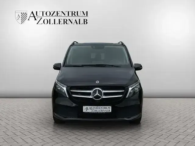 Gebraucht Mercedes V300 Avantgarde 237 PS (174 kW) 2023 Schwarz Van / Kleinbus