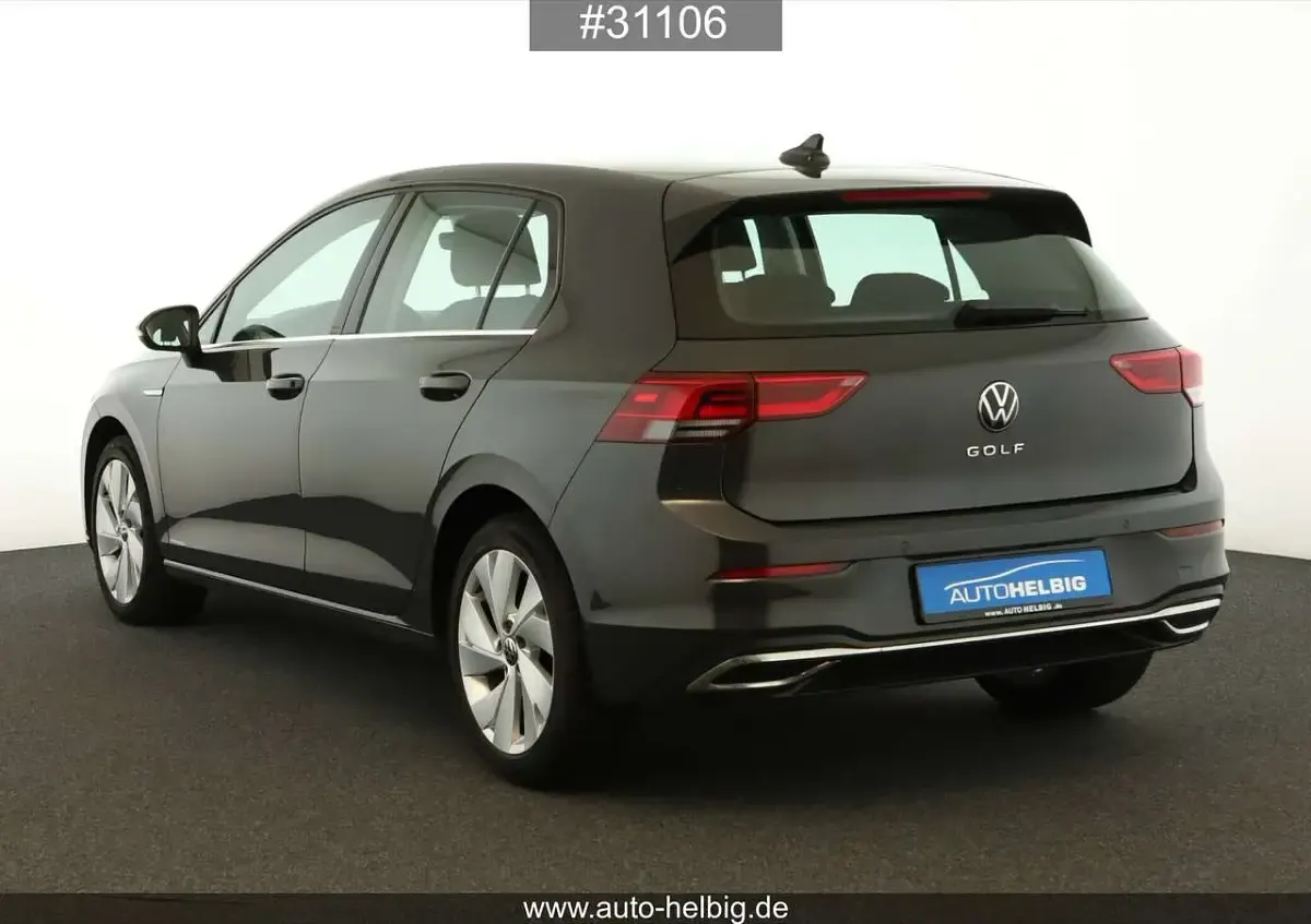 Usata VW Golf VIII Style 131 CV (96 kW) 2024 Grigio Berlina