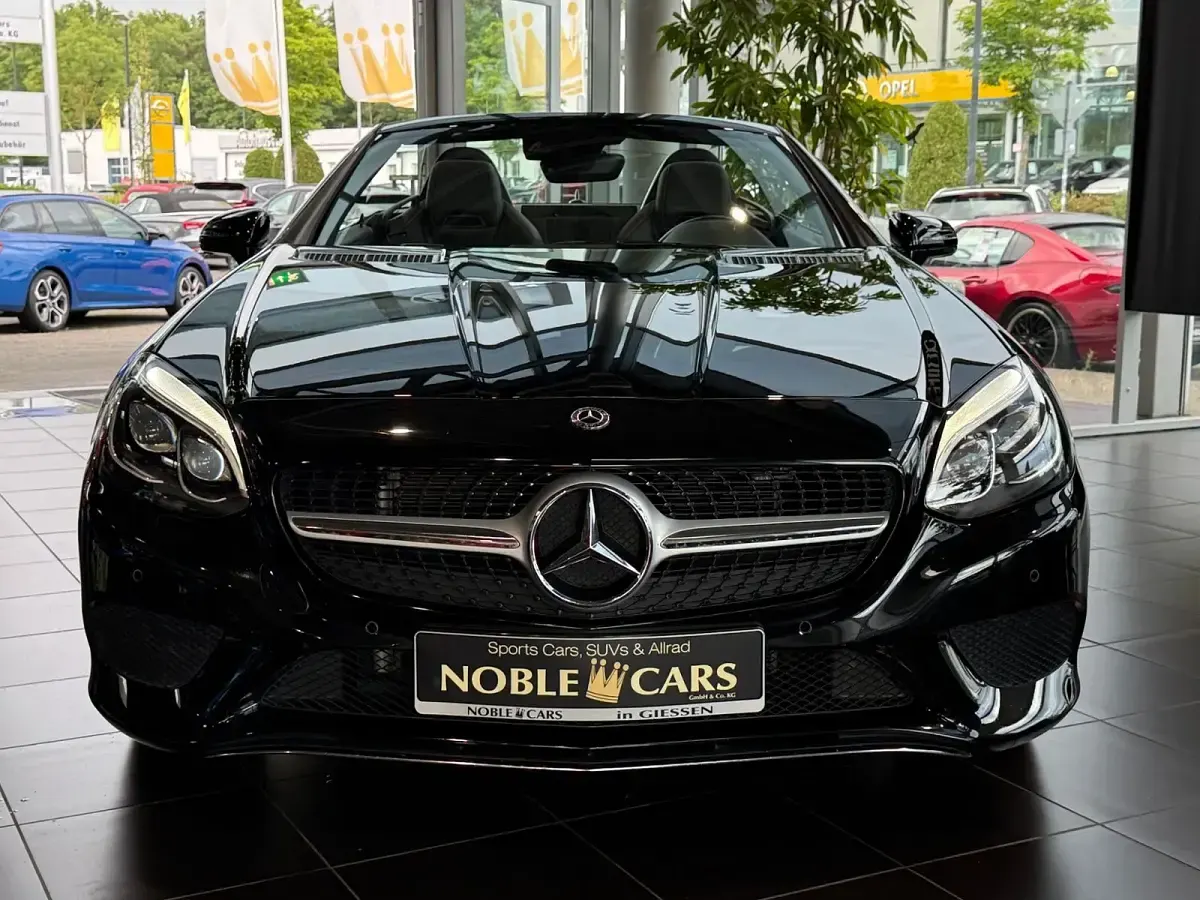 Gebraucht Mercedes SLC200 184 PS (135 kW) 2019 Obsidianschwarz (metallic) Cabrio