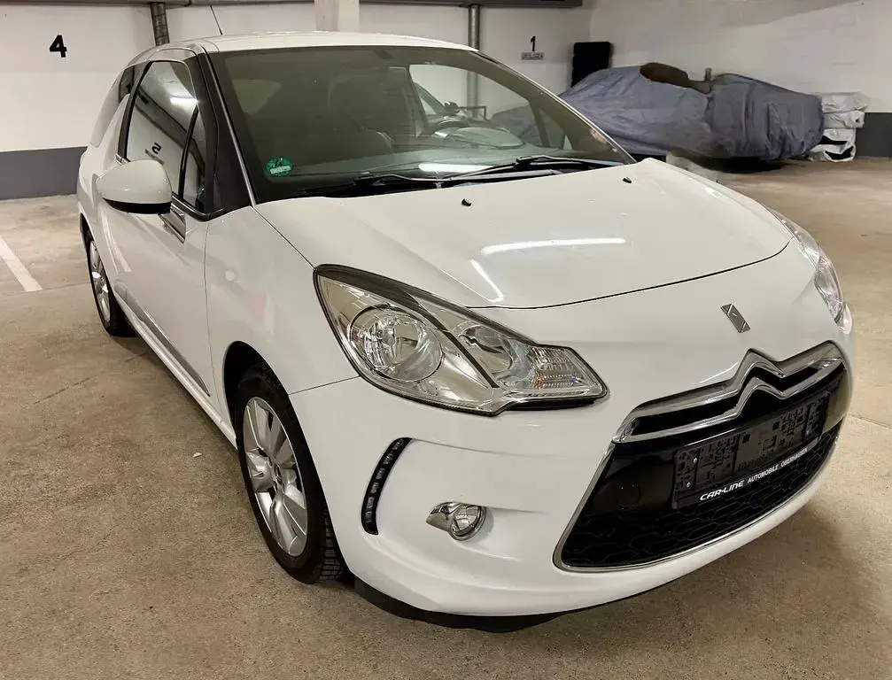 Gebraucht Citroën DS3 Chic 82 PS (60 kW) 2014 Weiß Kleinwagen
