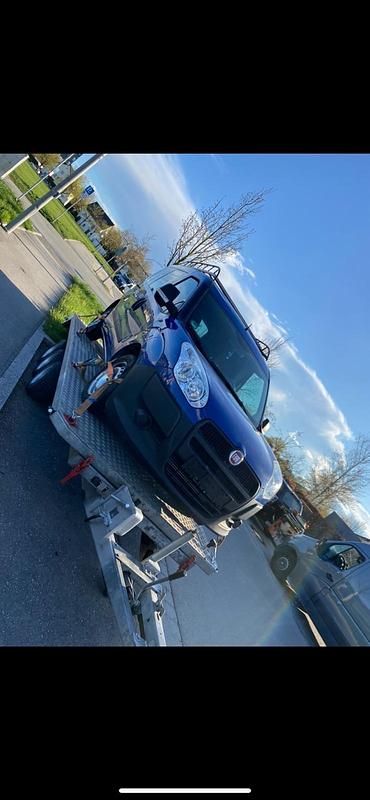 Gebraucht Fiat Doblò 70 PS (51 kW) 2014 Blau Van / Kleinbus