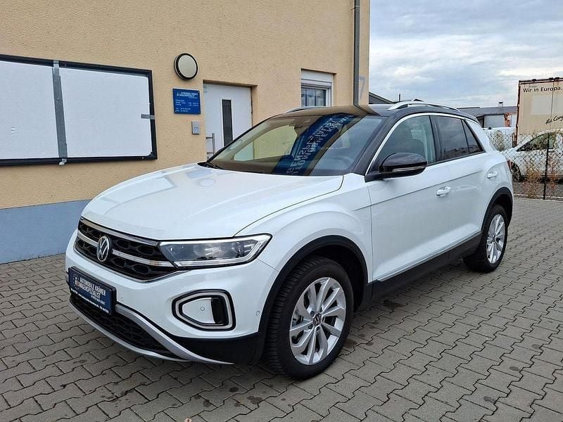 Purewhite mit dachfarb... Gebraucht 2024 VW T-Roc IQ Drive SUV | 28.690 € (Superpreis) - Bild 1/4