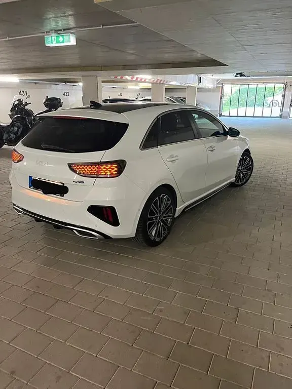 Gebraucht Kia Ceed GT-Line 160 PS (117 kW) 2021 Weiß Kleinwagen