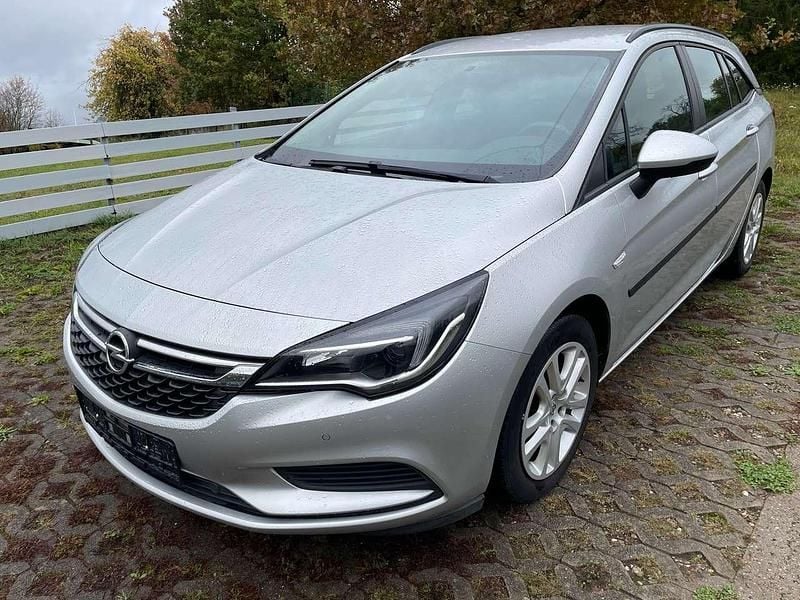 Argon silber/ice silver Gebraucht 2019 Opel Astra Edition Kombi | 11.790 € (Etwas zu teuer) - Bild 1/4