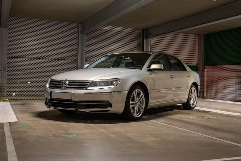 Gold Gebraucht 2014 VW Phaeton Limousine | 13.999 € (Guter Preis) - Bild 1/4