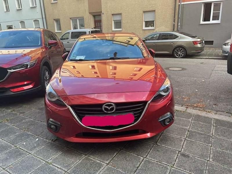 Gebraucht Mazda 3 Center-Line 120 PS (88 kW) 2015 Rot Limousine