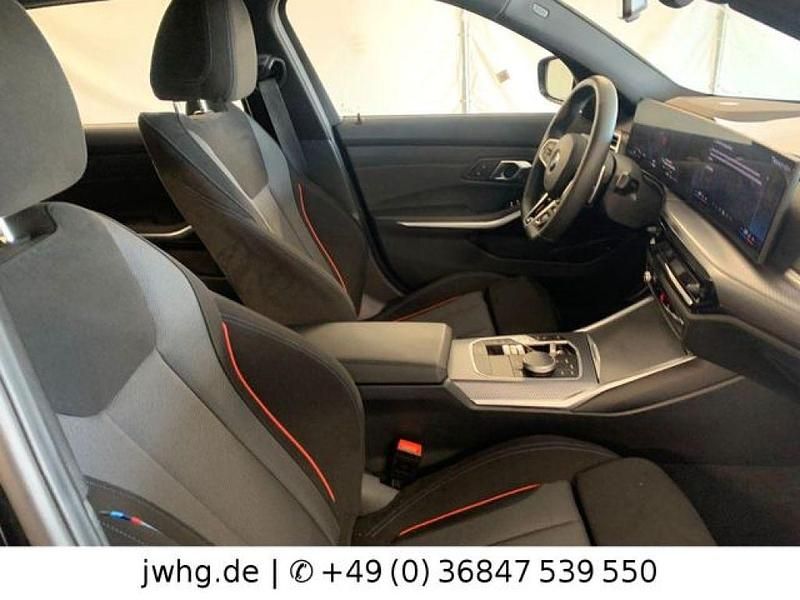 Gebraucht BMW 330 M Sport 245 PS (180 kW) 2024 Black sapphire metallic (metallic) Kombi
