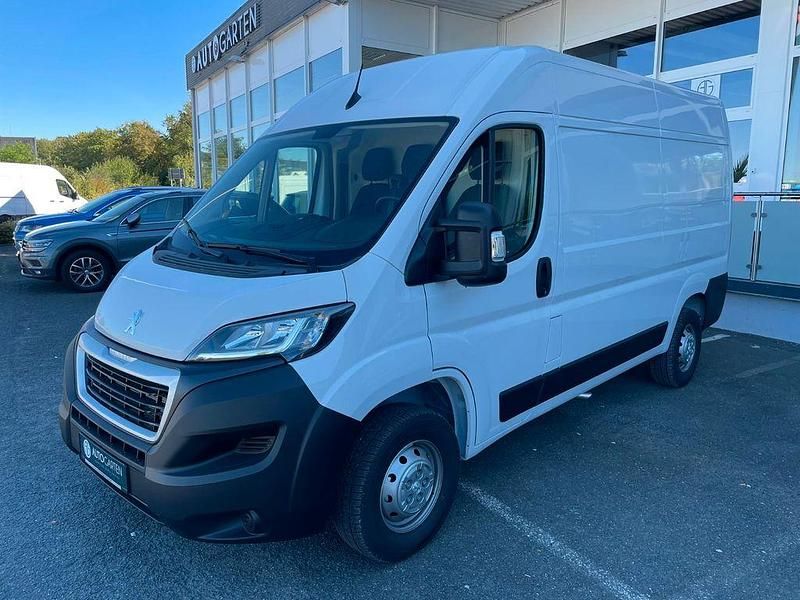 Lackierung weiss icy/deckende Gebraucht 2023 Peugeot Boxer Van | 28.950 € (Teuer) - Bild 1/4