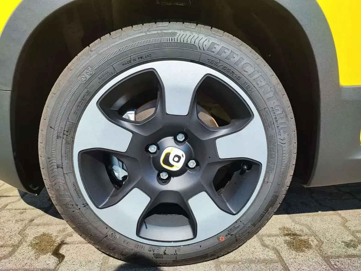 Neu Fiat Panda Cross Cross 65 PS (47 kW) 2026 Giallo positano pastello Kleinwagen