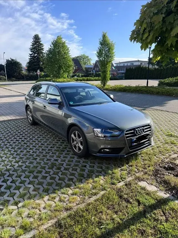Gebraucht Audi A4 Ambition 150 PS (110 kW) 2015 Grau Kombi