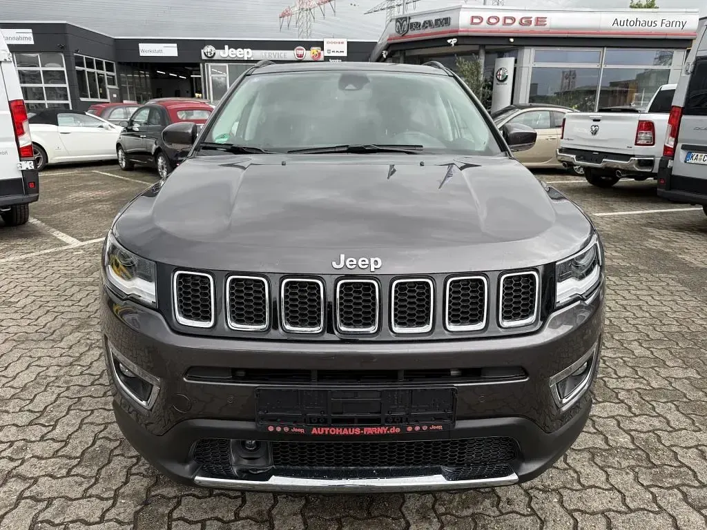 Occasion Jeep Compass Limited 150 ch (110 kW) 2021 Gris SUV