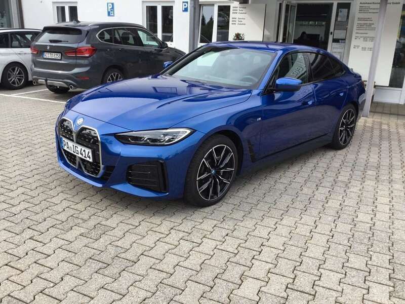 Verkauft BMW i4 eDrive40 M Sport Live ., gebraucht 2022, 10.900 km in ...