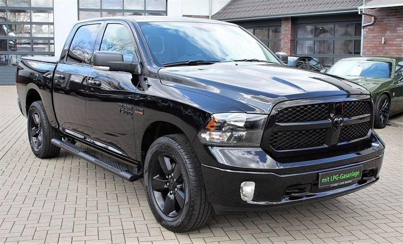 Neu Dodge Ram 401 PS (294 kW) 2025 Schwarz Pickup