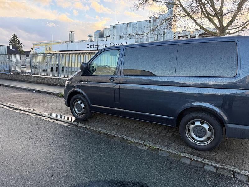 Gebraucht VW Transporter 150 PS (110 kW) 2017 Blau Van