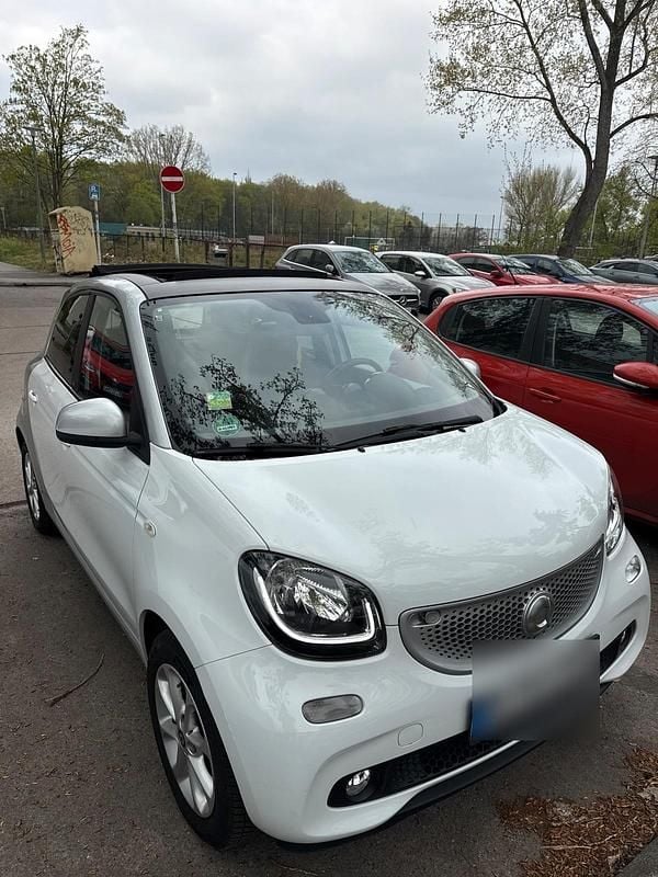 Second-hand Smart ForFour 70 CP (51 kW) 2015 Alb Hatchback