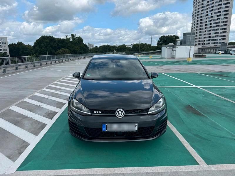 Grau Gebraucht 2016 VW Golf VII GTD Limousine | 14.200 € (Guter Preis) - Bild 1/4