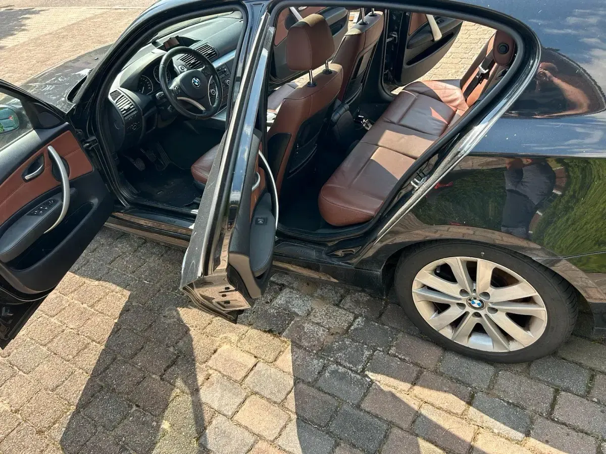 Gebraucht BMW 118 143 PS (105 kW) 2008 Schwarz Kleinwagen