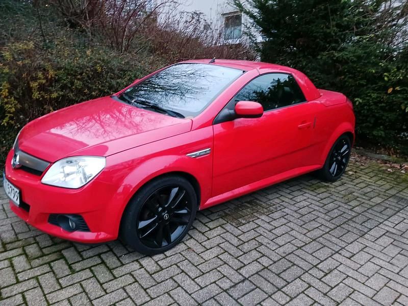 Gebraucht Opel Tigra 90 PS (66 kW) 2007 Rot Cabrio