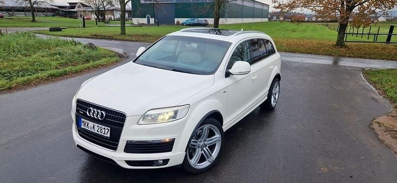 Weiß Gebraucht 2008 Audi Q7 S-Line SUV | 13.900 € (Teuer) - Bild 1/4