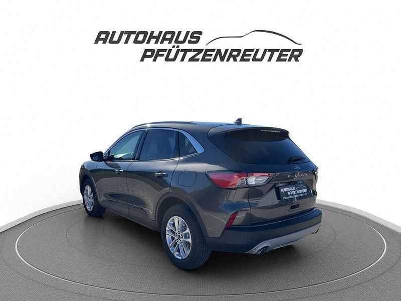Gebraucht Ford Kuga Titanium 190 PS (139 kW) 2022 Grau SUV