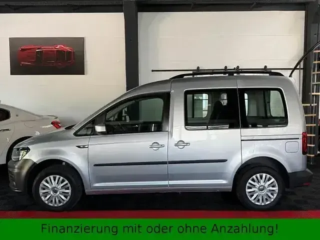Gebraucht VW Caddy Trendline 102 PS (75 kW) 2018 Silber Van / Kleinbus