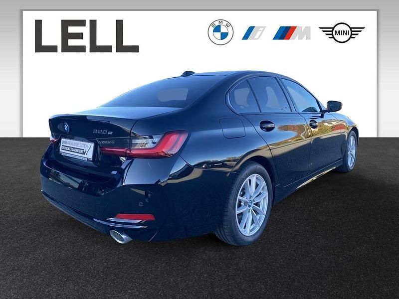 Gebraucht BMW 320e 163 PS (119 kW) 2022 Schwarz Limousine