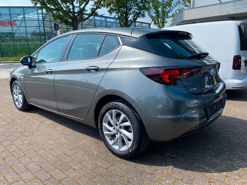 Gebraucht Opel Astra Edition 125 PS (91 kW) 2019 Grau Limousine