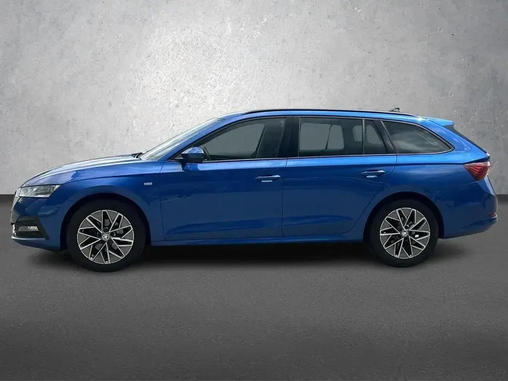 Gebraucht Skoda Octavia 150 PS (110 kW) 2023 Raceblau metallic Kombi