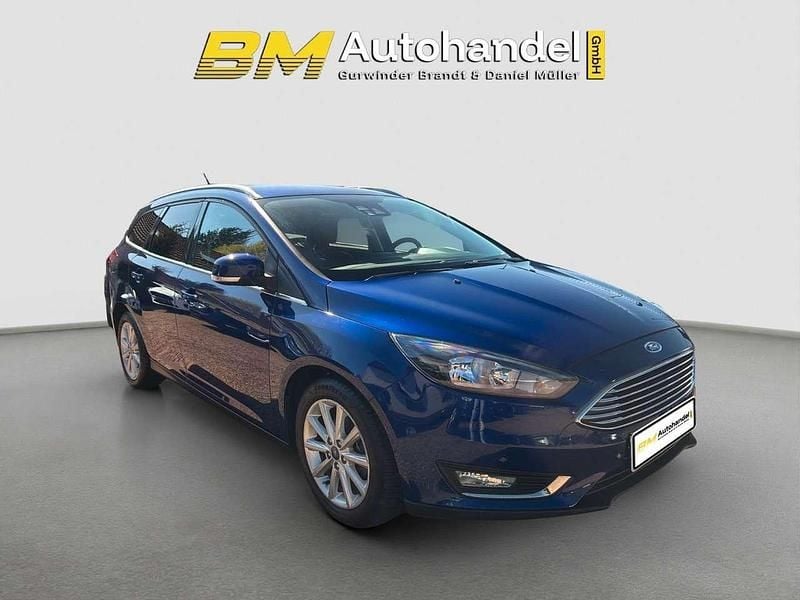 Gebraucht Ford Focus Titanium 125 PS (91 kW) 2016 Blau Kombi